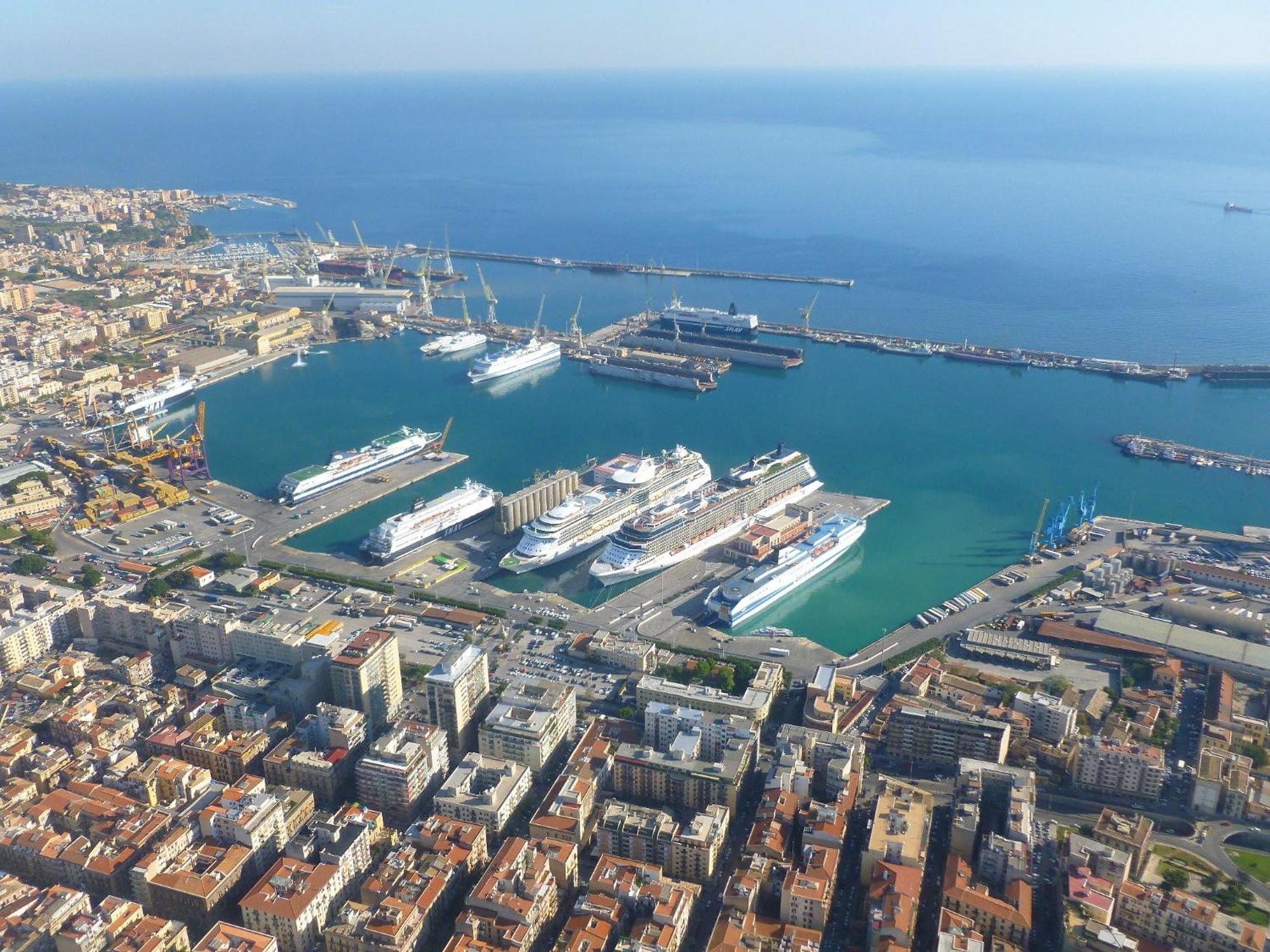 Un Passo Dal Porto Palermo Exterior foto